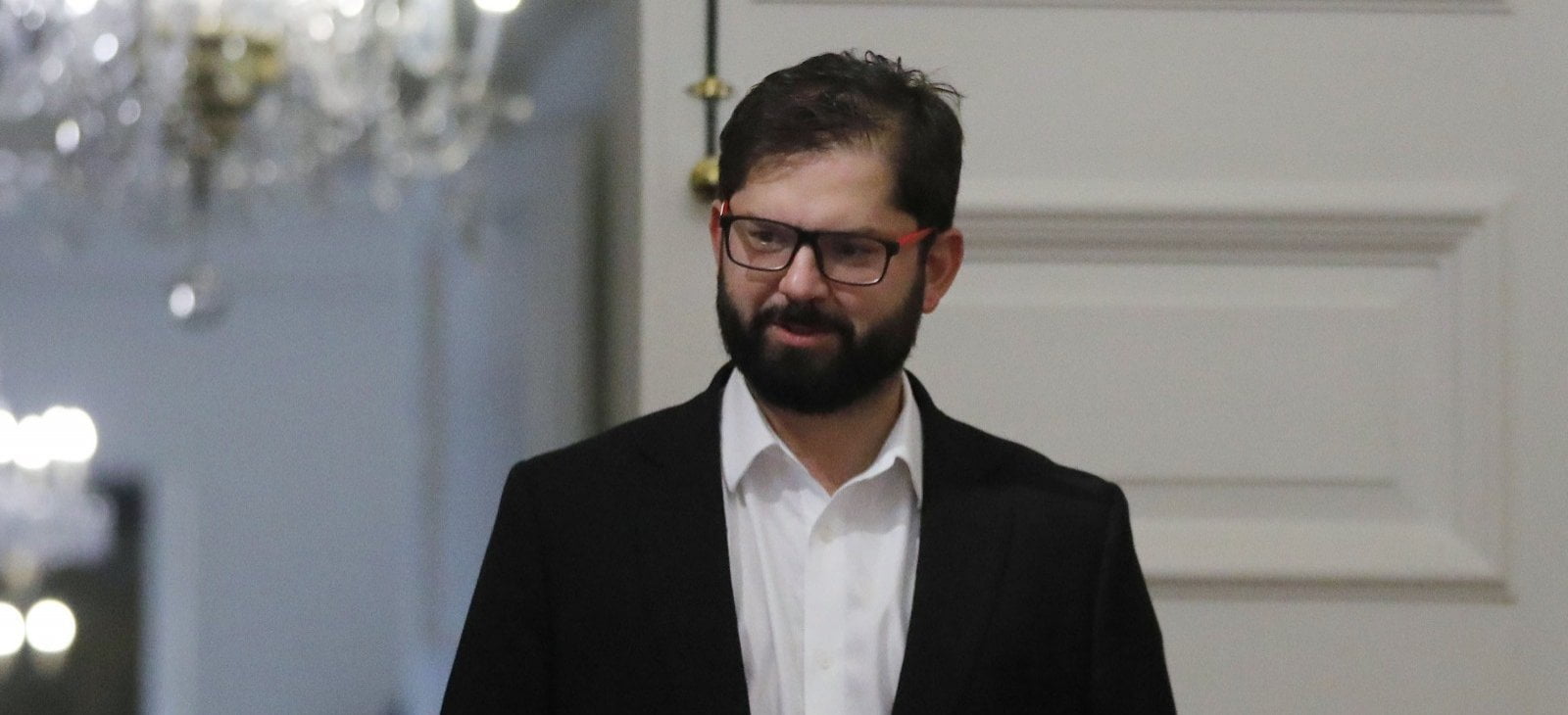 Presidente Boric en inauguración de estatua para Patricio Aylwin: "Su liderazgo fue decisivo"