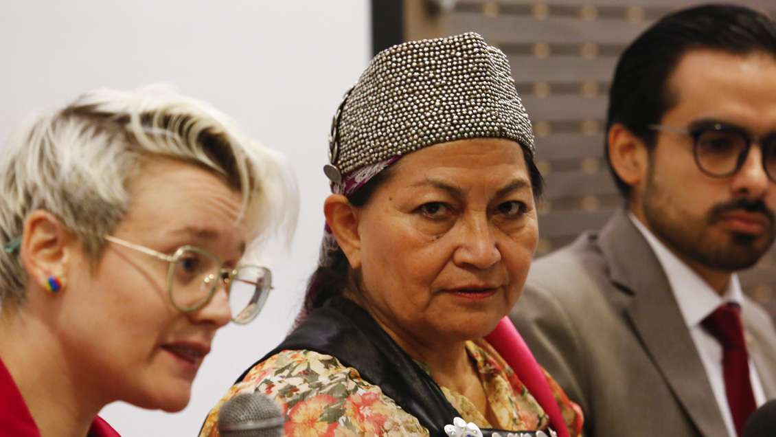 Loncon acusa "discriminación racial" en solicitud de información: Me han expuesto al escarnio público