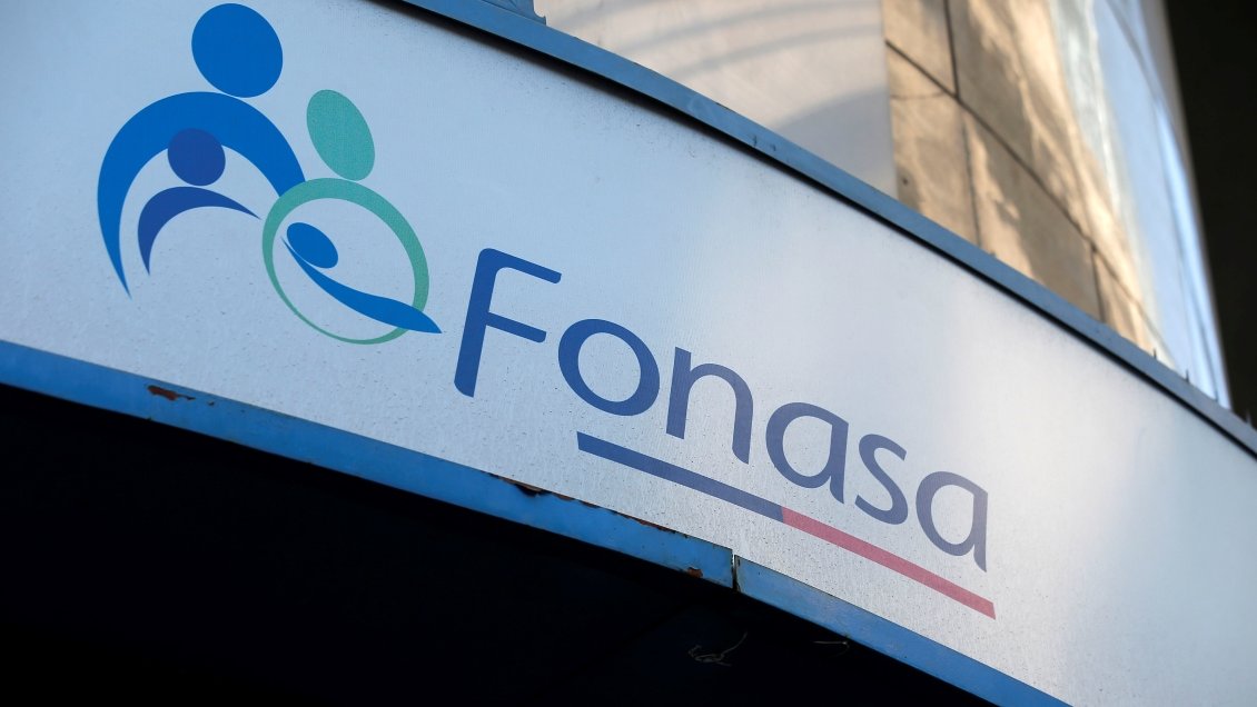 Fonasa: Ley corta permitirá que usuarios migren a sistema público y contraten un seguro privado "sin discriminación"